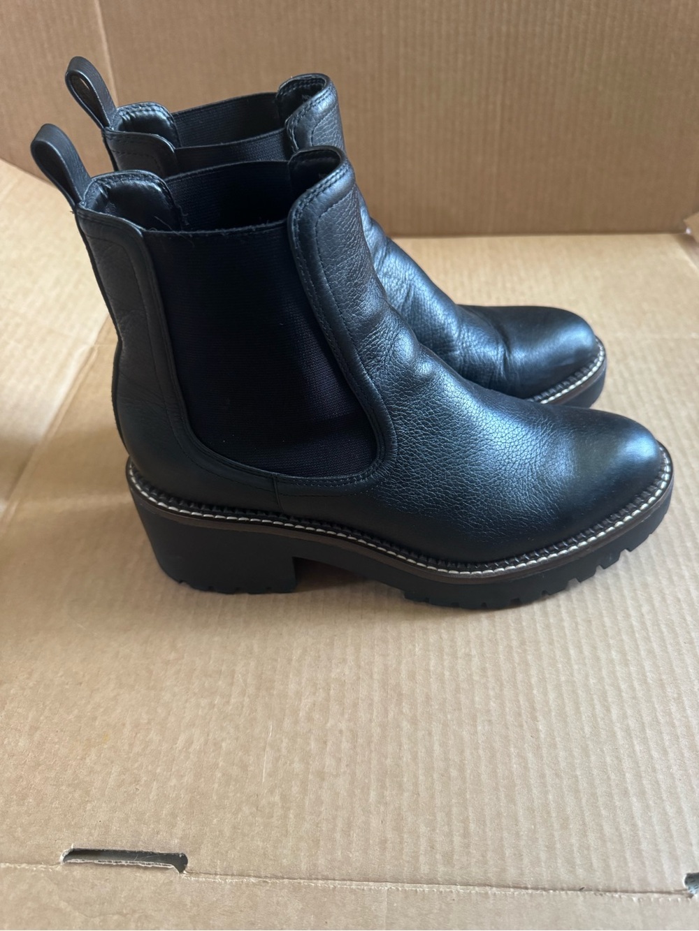 Nordstrom Black Leather Women's Chelsea Ankle Boots - Picture 2 of 9